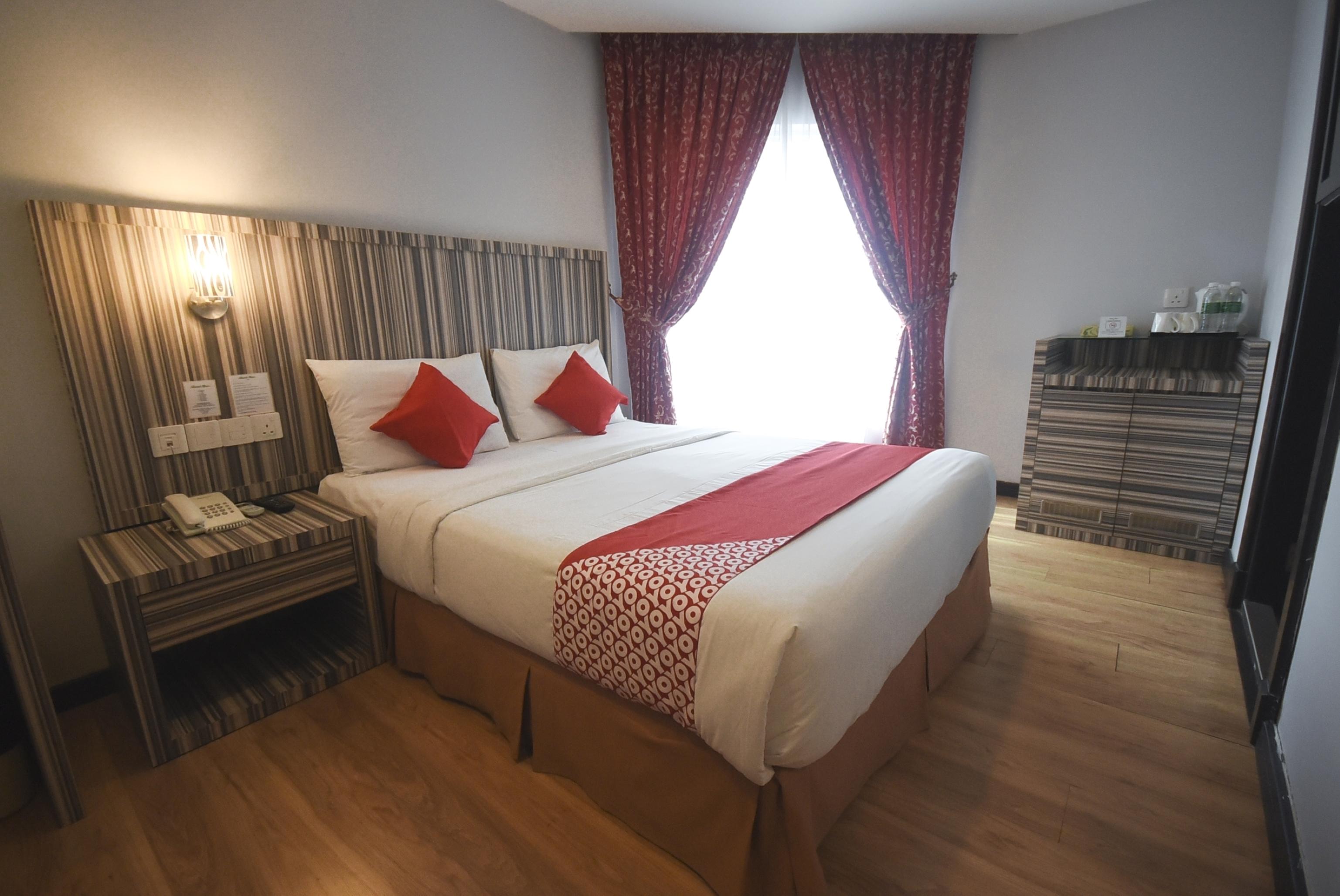 Super Oyo 985 Hotel Nur Miri Ngoại thất bức ảnh