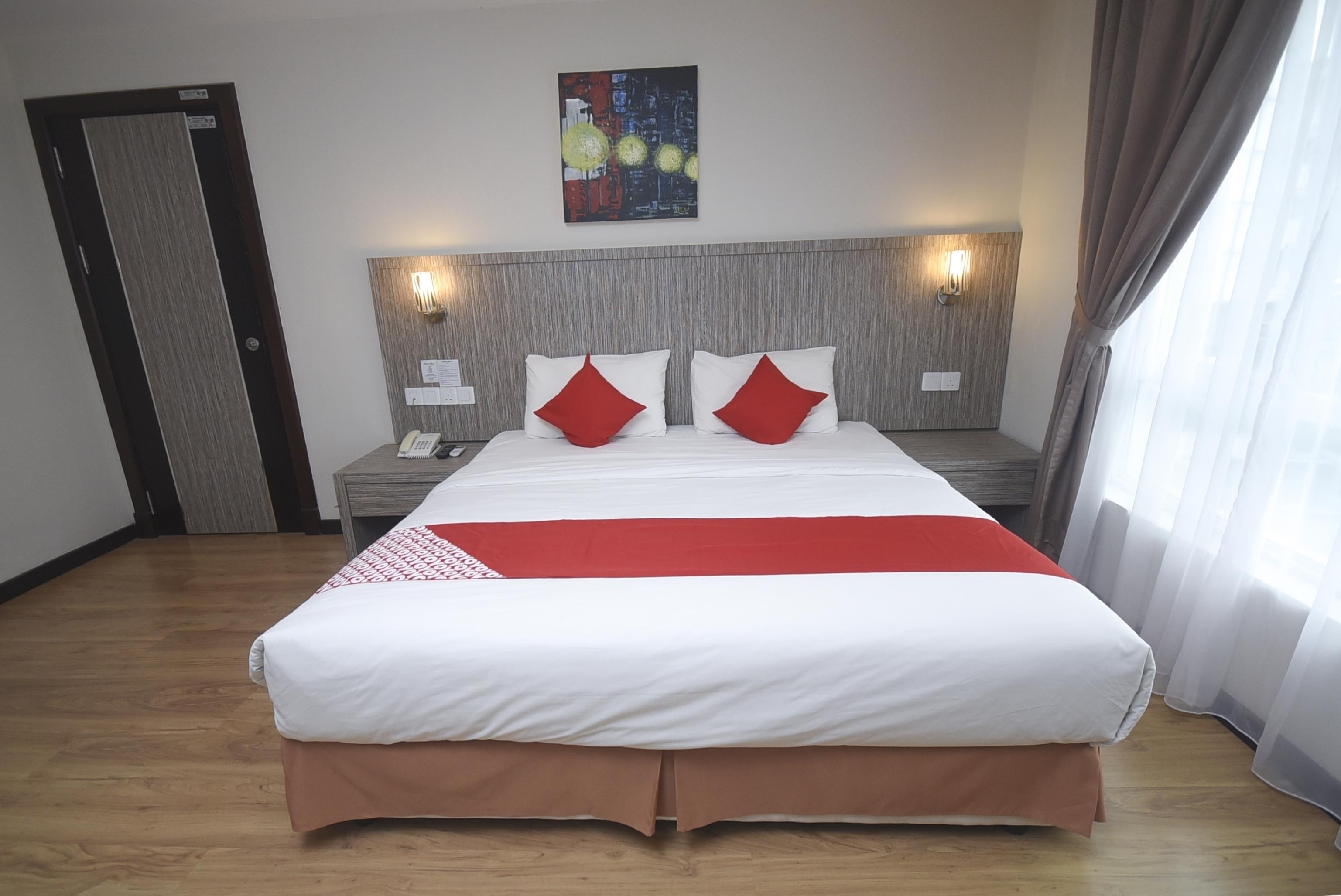 Super Oyo 985 Hotel Nur Miri Ngoại thất bức ảnh