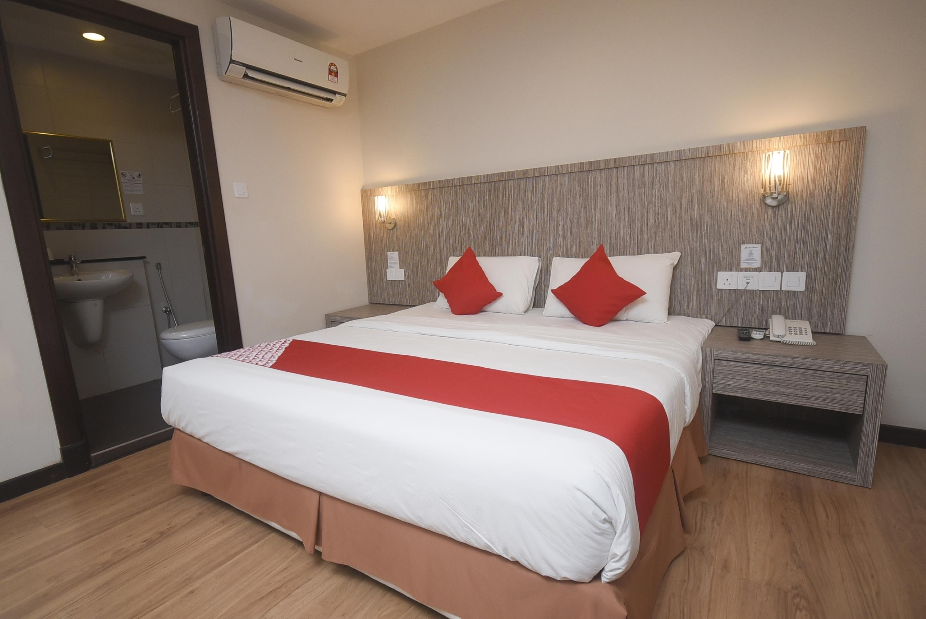 Super Oyo 985 Hotel Nur Miri Ngoại thất bức ảnh