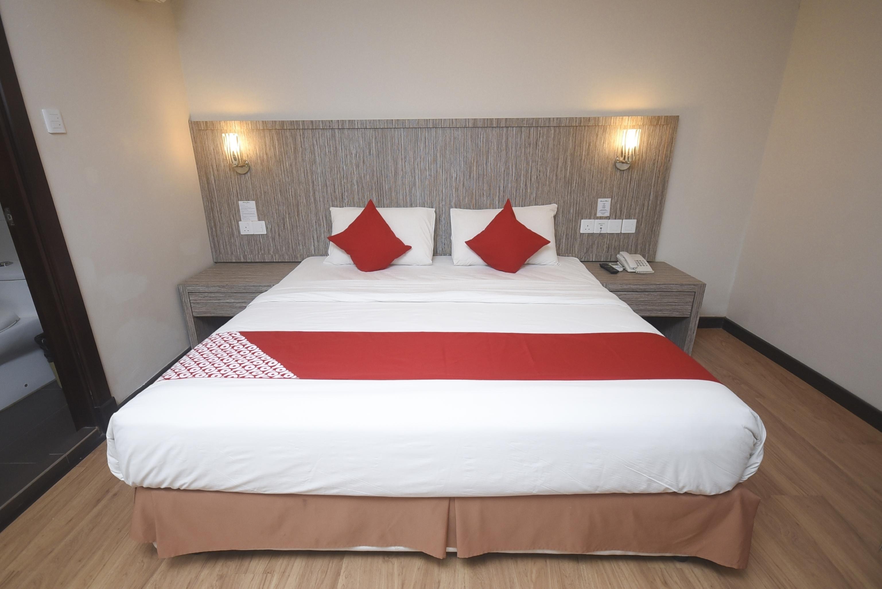 Super Oyo 985 Hotel Nur Miri Ngoại thất bức ảnh