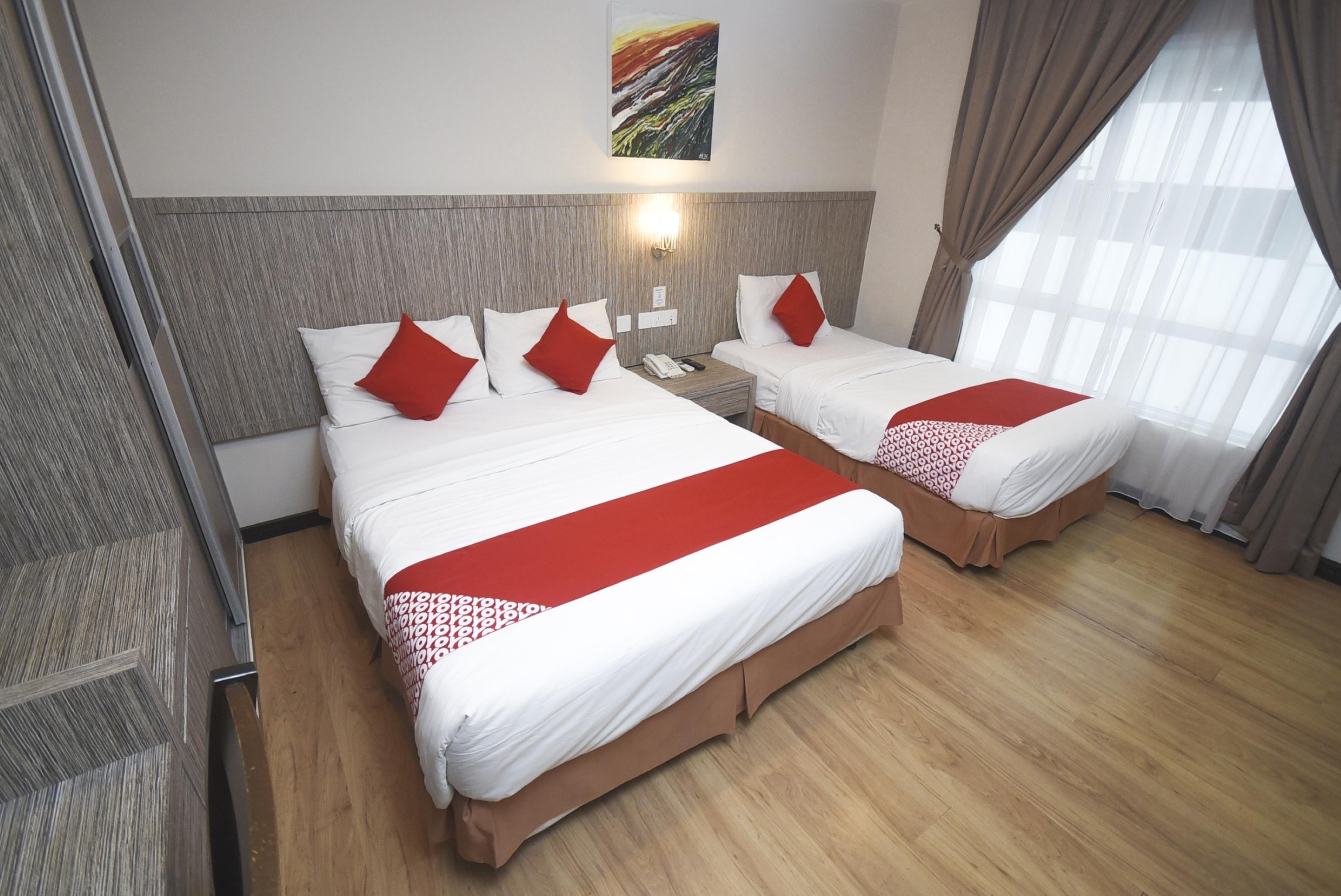 Super Oyo 985 Hotel Nur Miri Ngoại thất bức ảnh