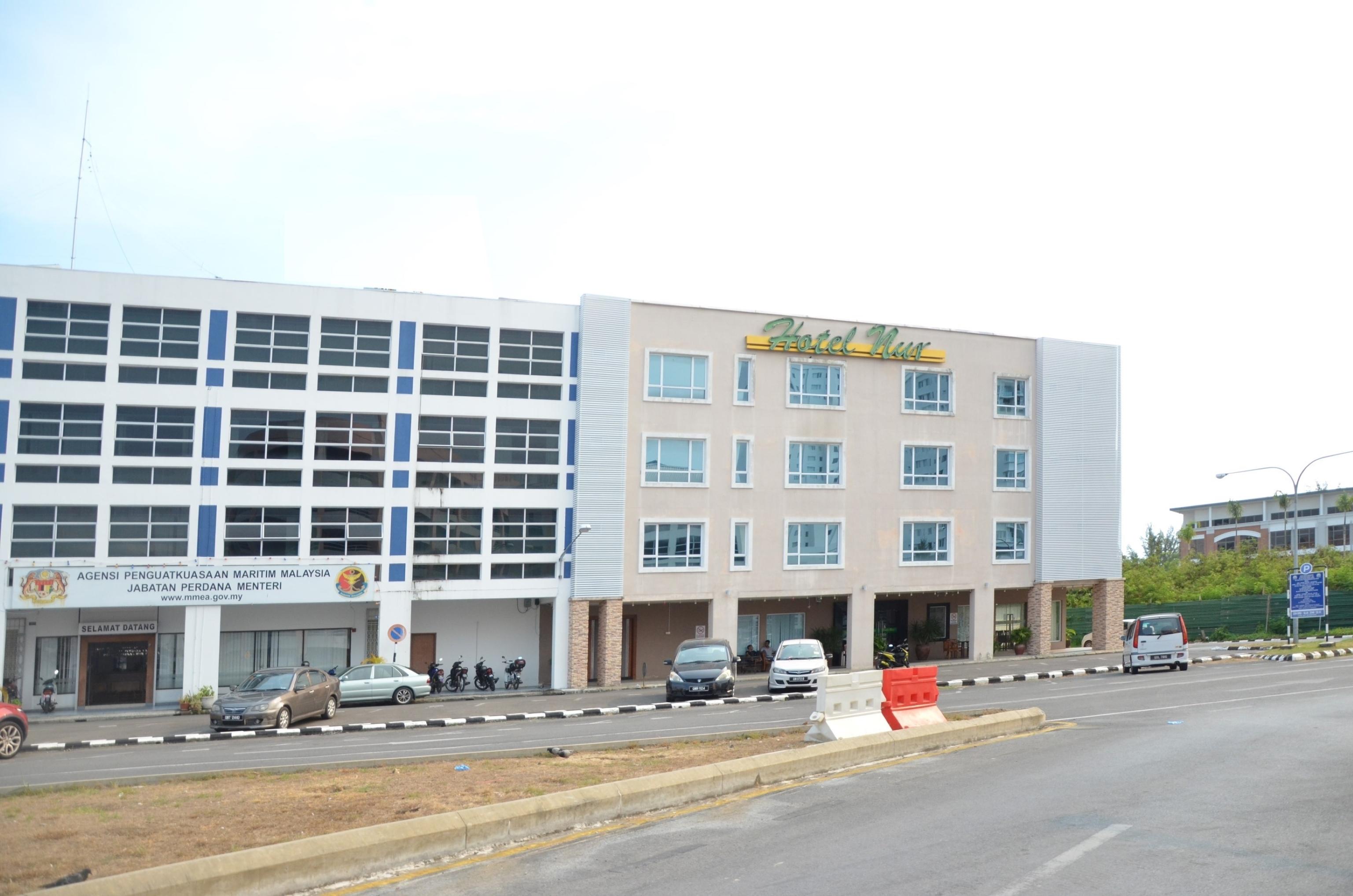 Super Oyo 985 Hotel Nur Miri Ngoại thất bức ảnh