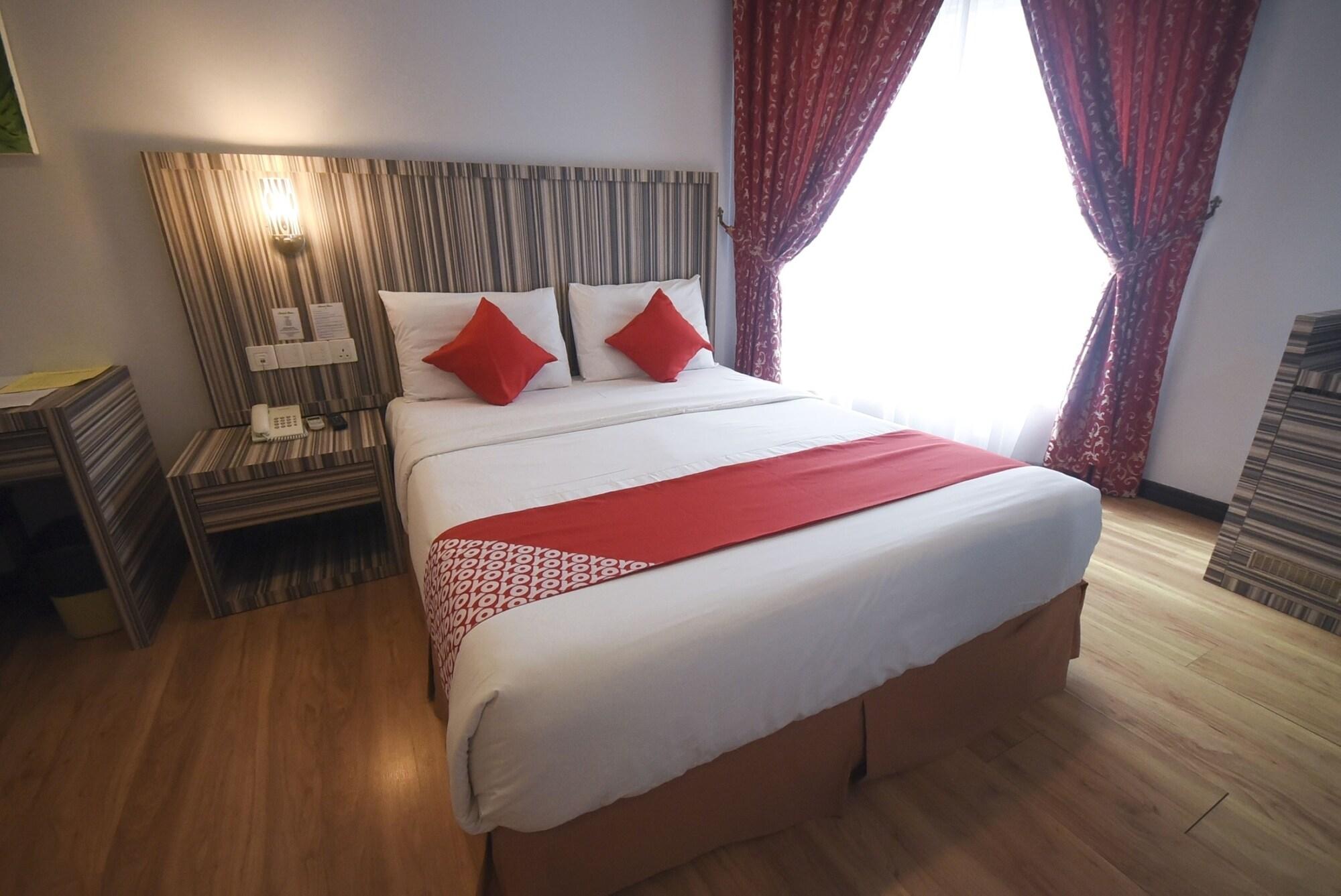 Super Oyo 985 Hotel Nur Miri Ngoại thất bức ảnh