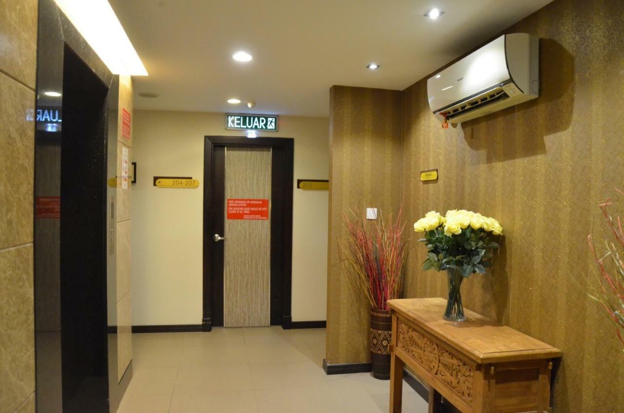 Super Oyo 985 Hotel Nur Miri Ngoại thất bức ảnh