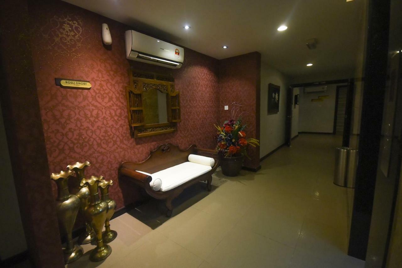 Super Oyo 985 Hotel Nur Miri Ngoại thất bức ảnh