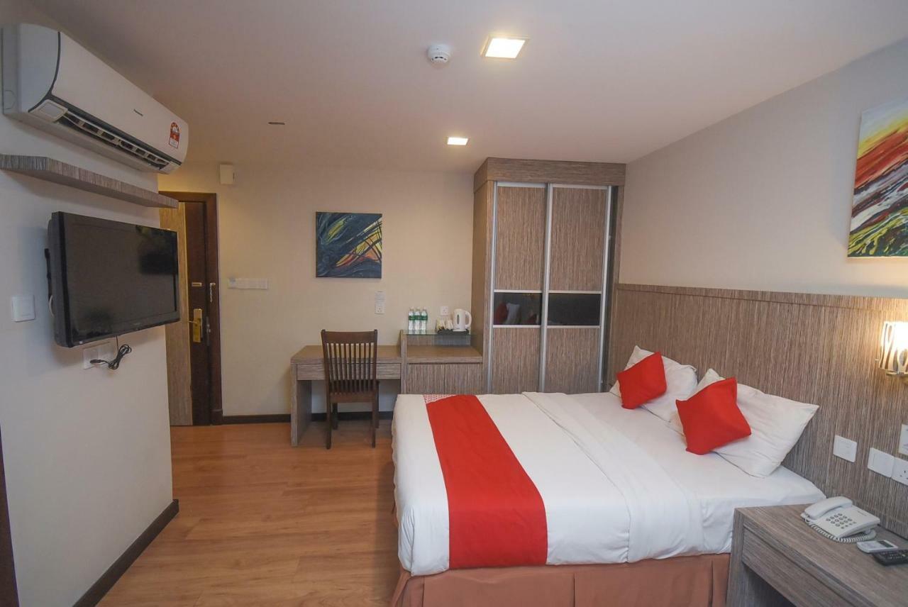 Super Oyo 985 Hotel Nur Miri Ngoại thất bức ảnh