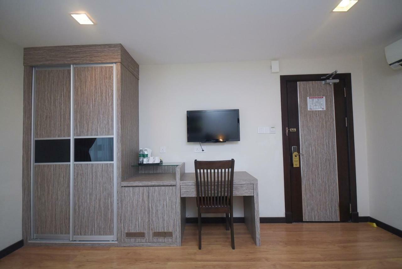 Super Oyo 985 Hotel Nur Miri Ngoại thất bức ảnh