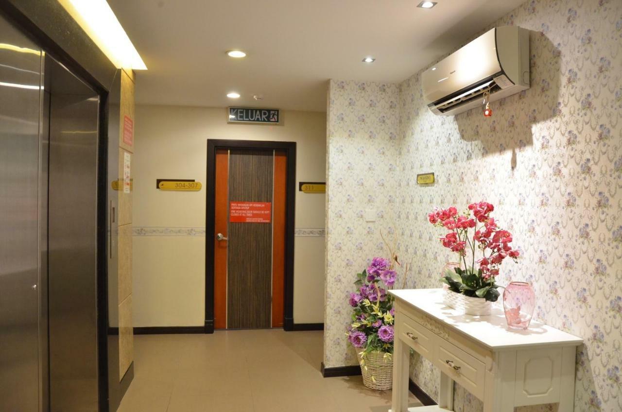 Super Oyo 985 Hotel Nur Miri Ngoại thất bức ảnh